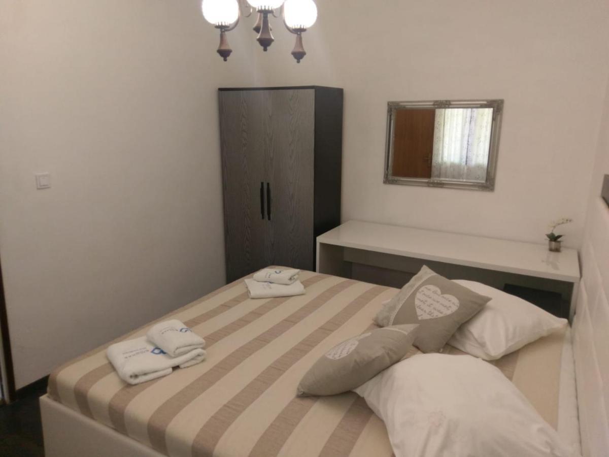 Apartment Martina Biograd Na Moru Luaran gambar